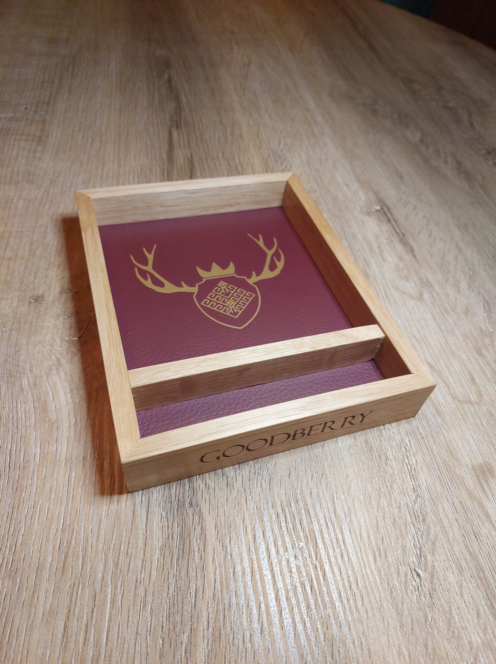 Large Oak Red